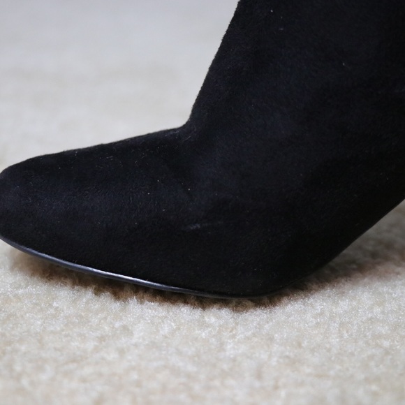 Black suede ankle booties - Picture 4 of 4
